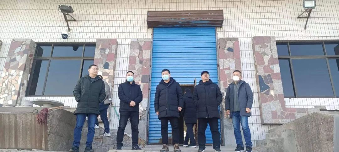 上,班,第,一天,公司,領(lǐng)導,到,一線,檢查,慰問, . 上班第一天，公司領(lǐng)導到一線檢查慰問